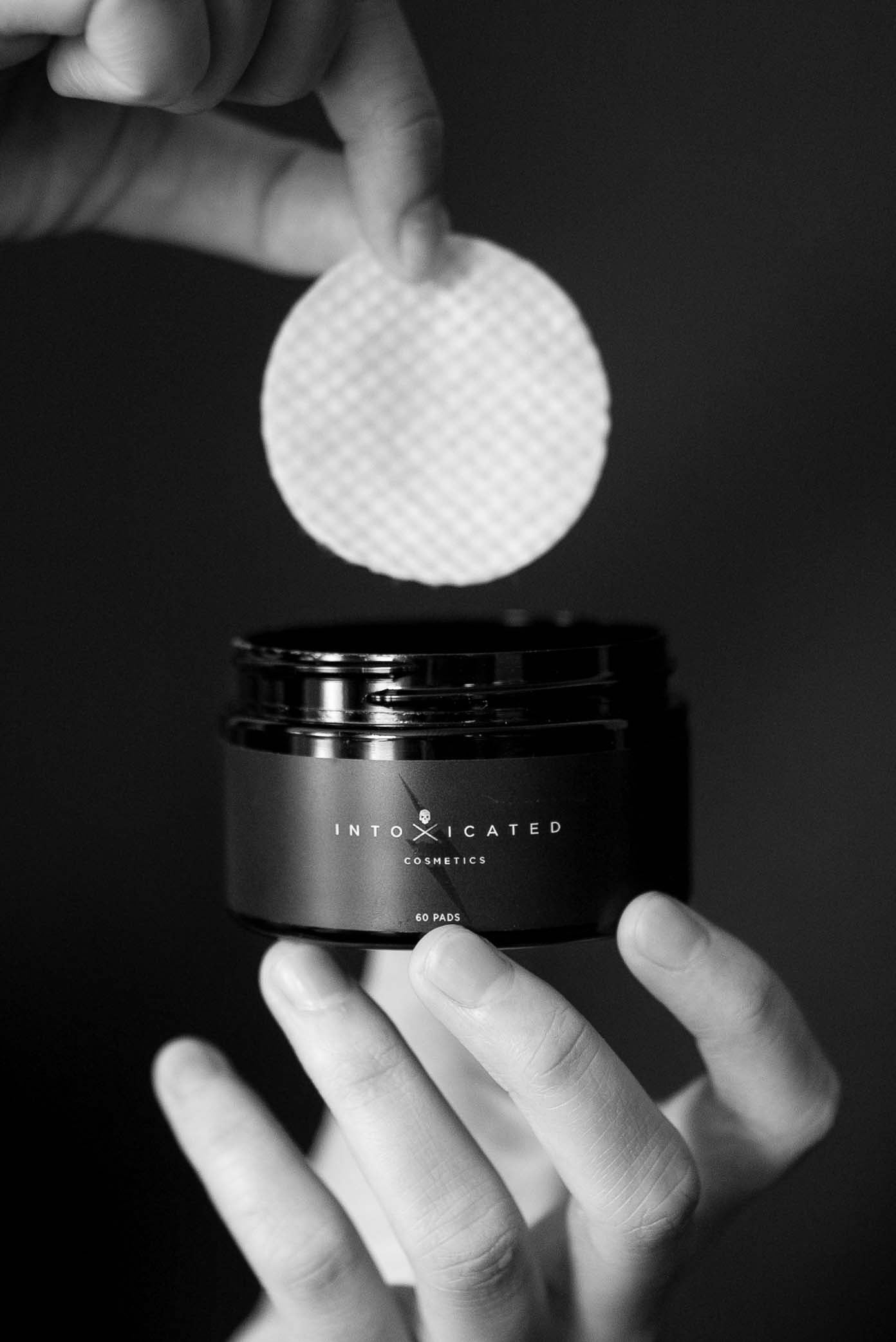 Do I Need to Exfoliate?: Chemical vs. Physical Exfoliants